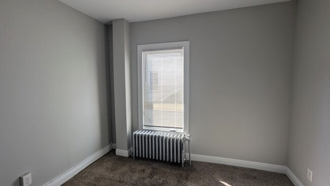 Building Photo - 2 Silver Pl