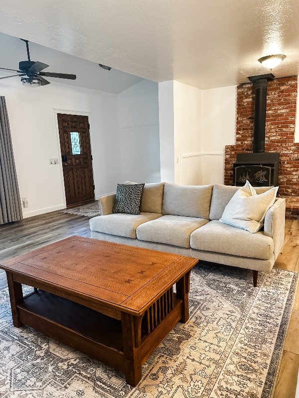 Building Photo - 350 May St