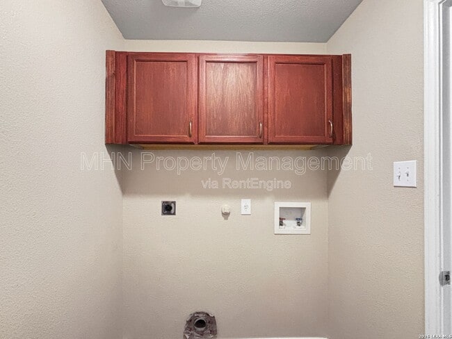 Building Photo - 4922 Celtic Cor