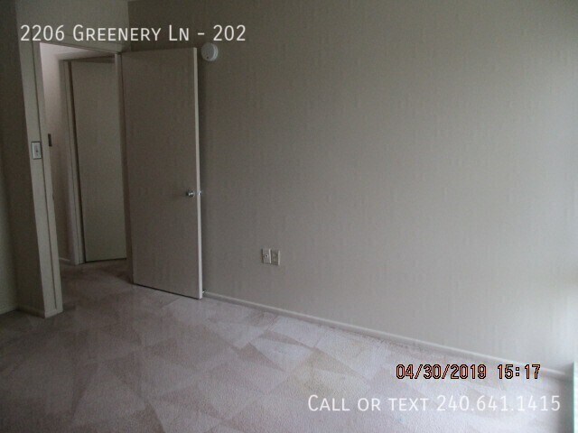 Building Photo - 2206 Greenery Ln