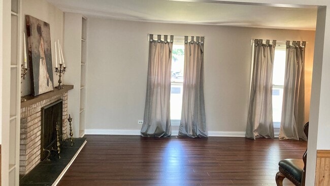 Building Photo - 61 Foxcroft Rd