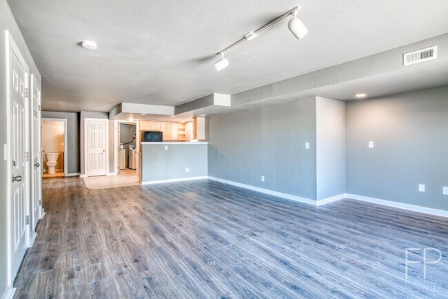 Building Photo - 1194 Co Rd 6