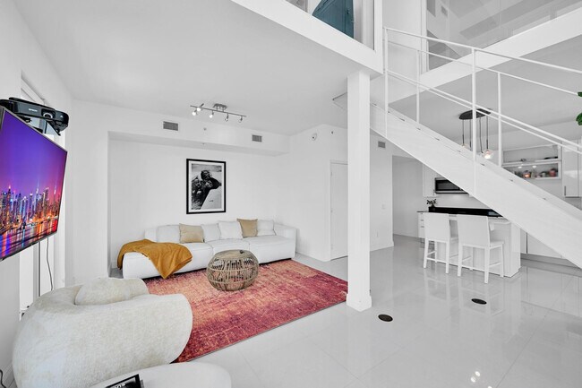 Building Photo - 60 SW 13th St