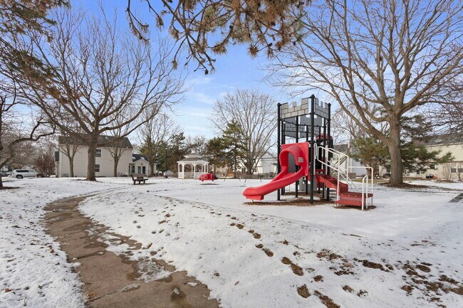 Building Photo - 1873 Grassy Knoll Ct