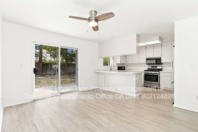 Building Photo - 2224 Glacier Dr