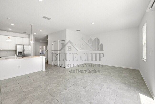 Building Photo - 2634 Runners Cir
