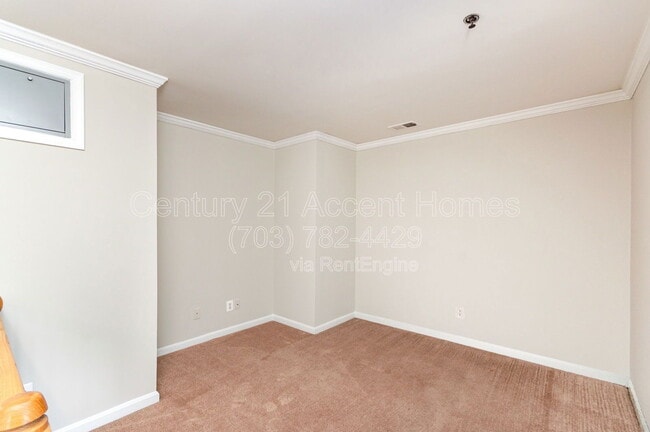 Building Photo - 8932 Milford Haven Ct