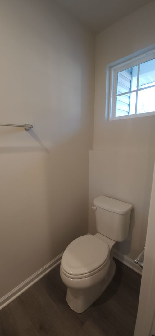 Building Photo - 3 BR Townhome in Arden Woods Townhomes