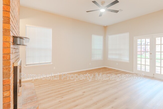 Building Photo - 1109 David Rd