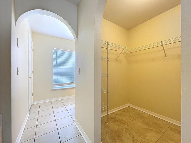 Building Photo - 5060 Spanish Oaks Blvd