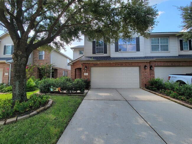 Building Photo - 5311 Timber Ct Hollow