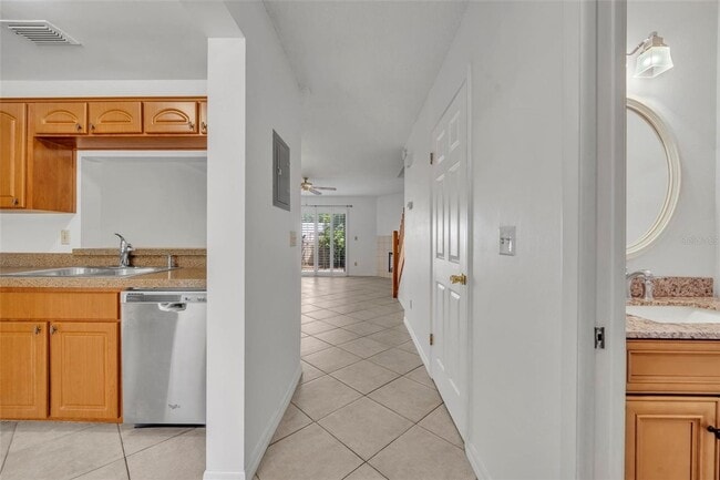 Building Photo - Great Winter Park Townhome