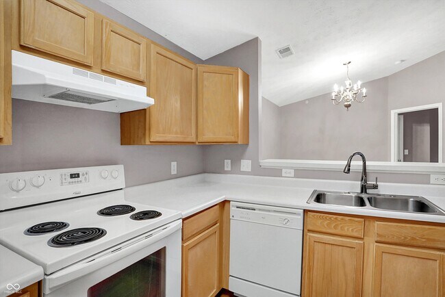 Building Photo - 239 Legends Creek Way