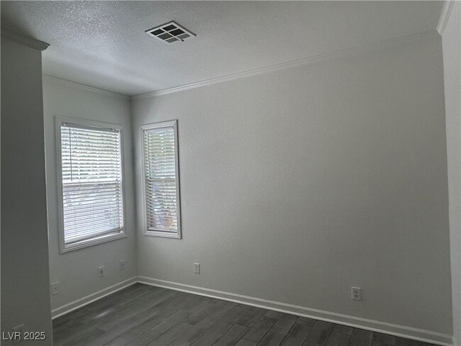 Building Photo - 1200 Valerio Ln