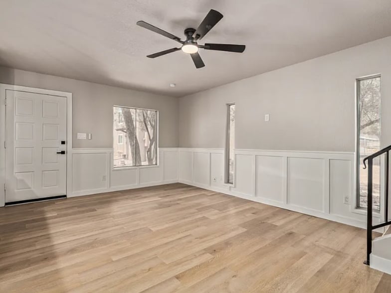 Building Photo - 10015 N 14th St