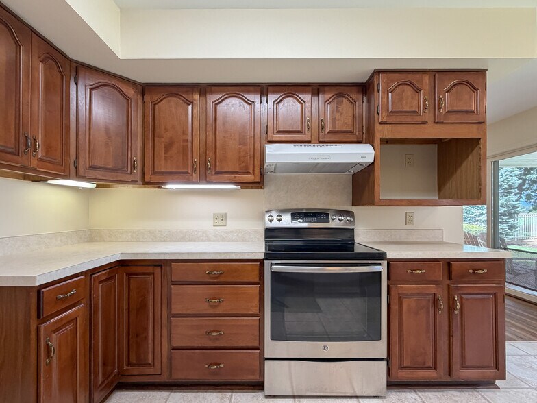 Building Photo - 340 Woodchuck Dr