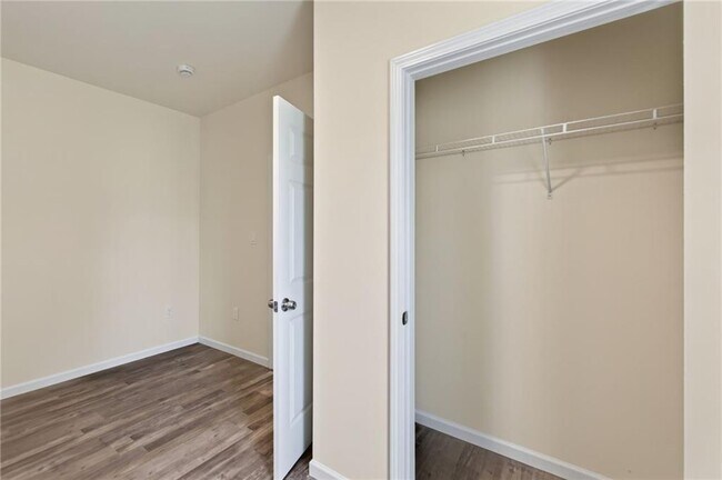 Building Photo - 160 Janney Cir