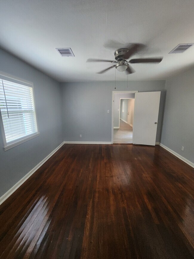 Building Photo - 2538 Jackson