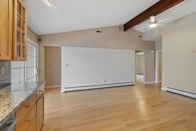 Building Photo - 101 Elmcrest Rd