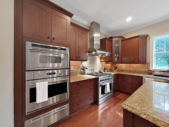 Building Photo - 4313 W Granada St