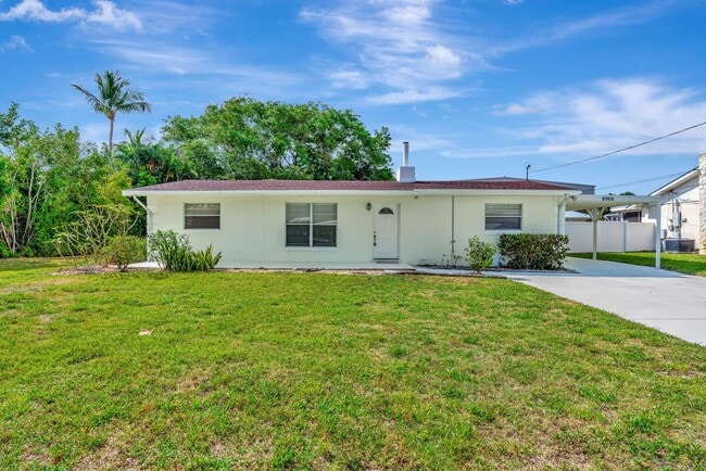 Building Photo - Beachside Bliss in Hobe Sound – Move-In Re...