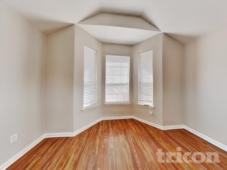 Building Photo - 3915 Liberty Square Trail