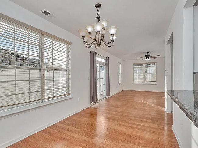 Building Photo - 5352 Charmont Ct