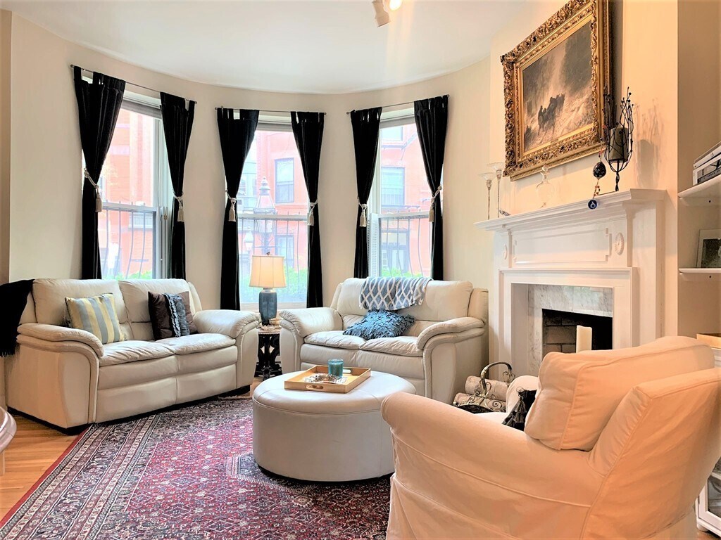 Building Photo - 425 Marlborough St
