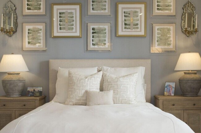 Building Photo - 801 Durant Pl NE