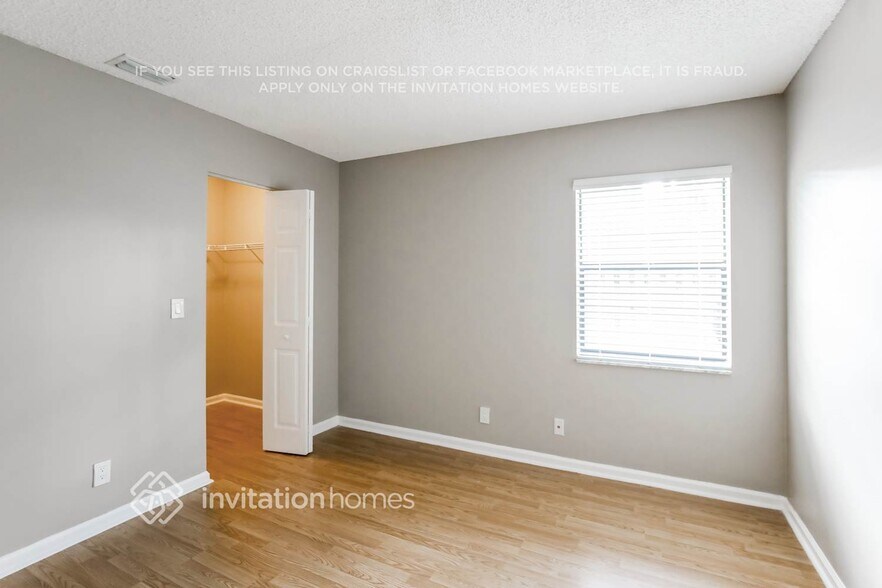 Building Photo - 8029 W Country Club Blvd