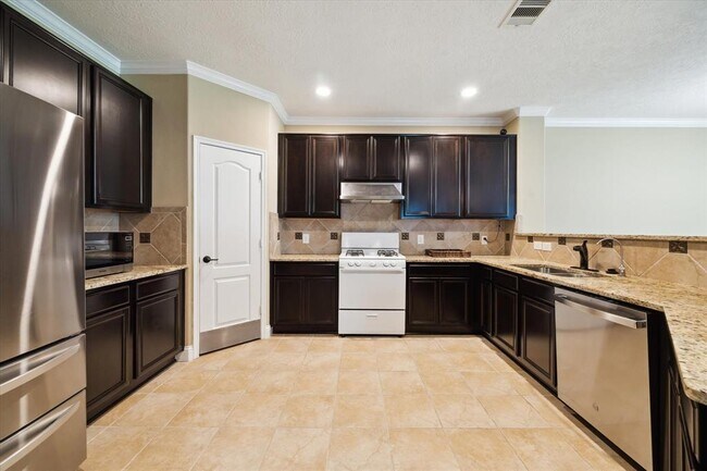 Building Photo - 16018 Heights Harvest Ln