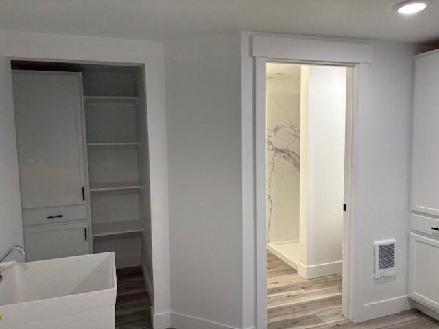 Building Photo - Newly remodeled house near the mall