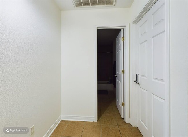 Building Photo - 500 E 48th St