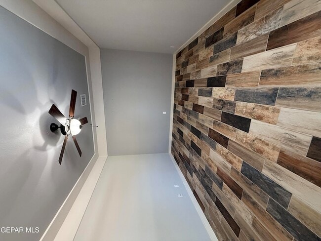 Building Photo - 3873 Loma Dante