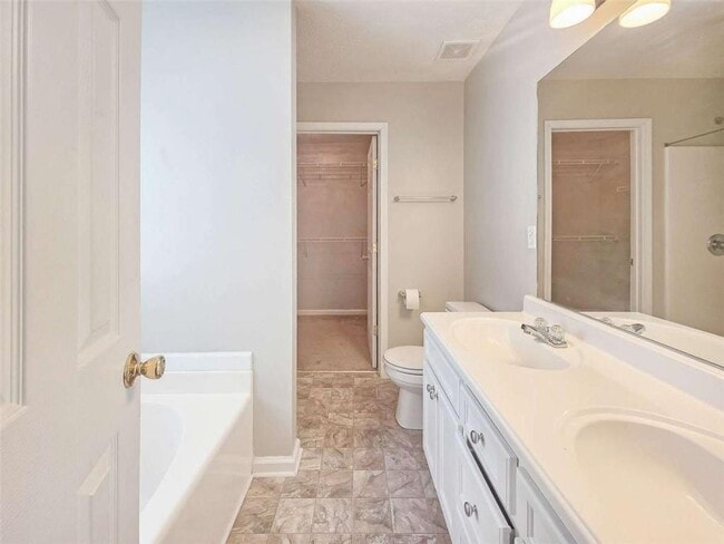 Building Photo - 4445 Brookridge Dr SW