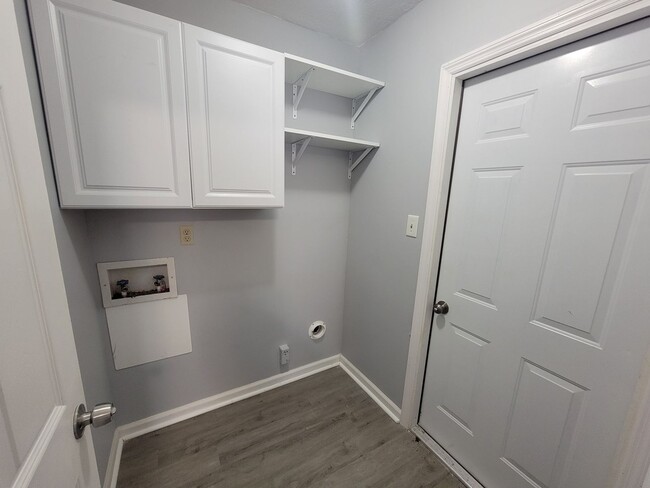 Building Photo - Evanston - Columbia County