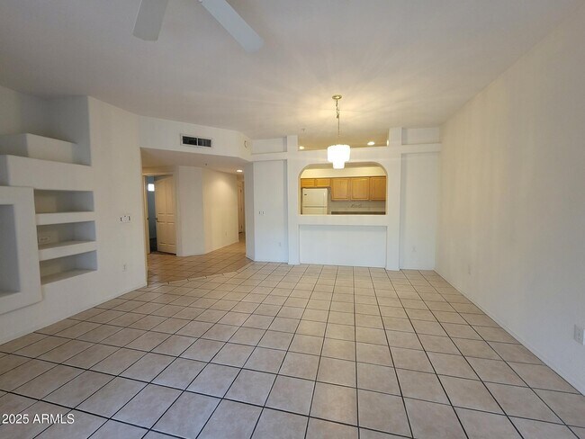 Building Photo - 16307 E Arrow Dr