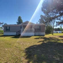Building Photo - 710 Blue Bird Dr