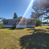 Building Photo - 710 Blue Bird Dr