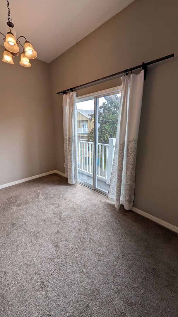 Building Photo - Two Bedrooms with floor plan at the same level and one car garage.