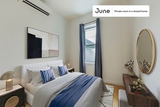 Building Photo - Private bedroom in 4 bed/2 bath Home