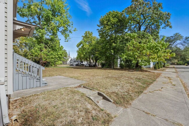 Building Photo - NEW 4-Bed Home with Modern Updates & Extra...