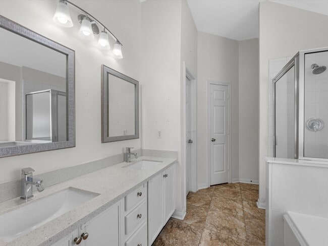 Building Photo - 18634 S Wimbledon Dr