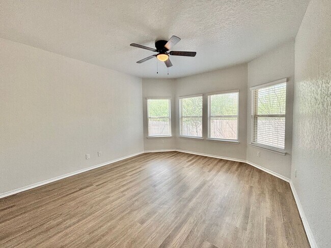 Building Photo - Modern one-story, 4 bedroom rental!