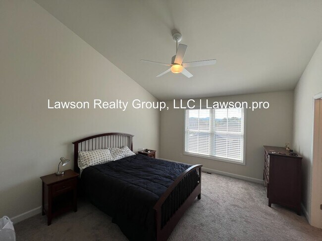 Building Photo - Upscale and Spacious Daleville Townhome