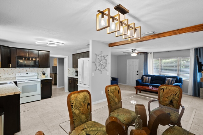 Building Photo - 4220 Sunrise Blvd