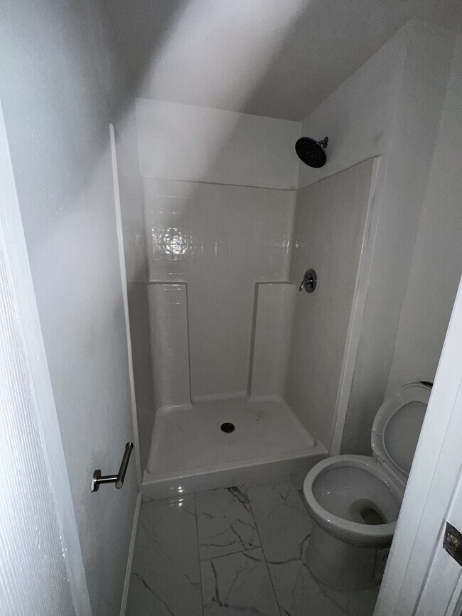 Building Photo - 703 Flagstone St