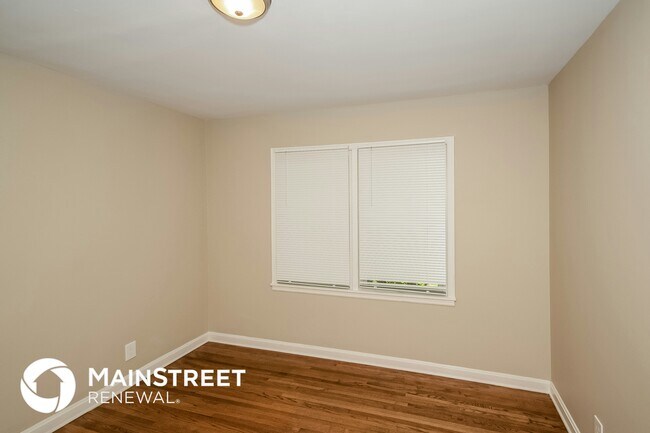 Building Photo - 9248 Brookhurst Dr