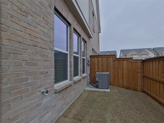 Building Photo - 3023 Whitetail Ln