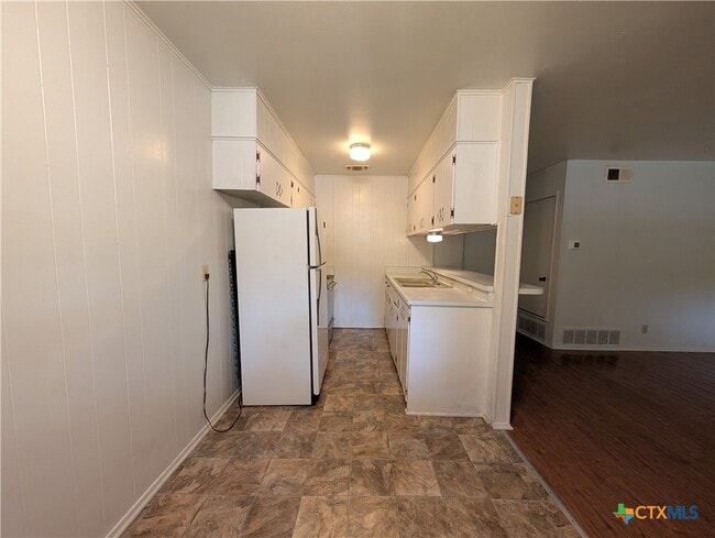Building Photo - 165 Richter Ln